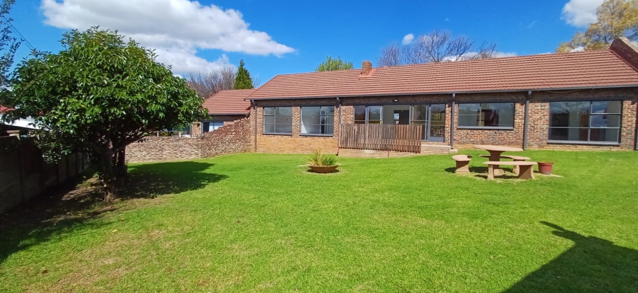To Let 3 Bedroom Property for Rent in Morelig Free State